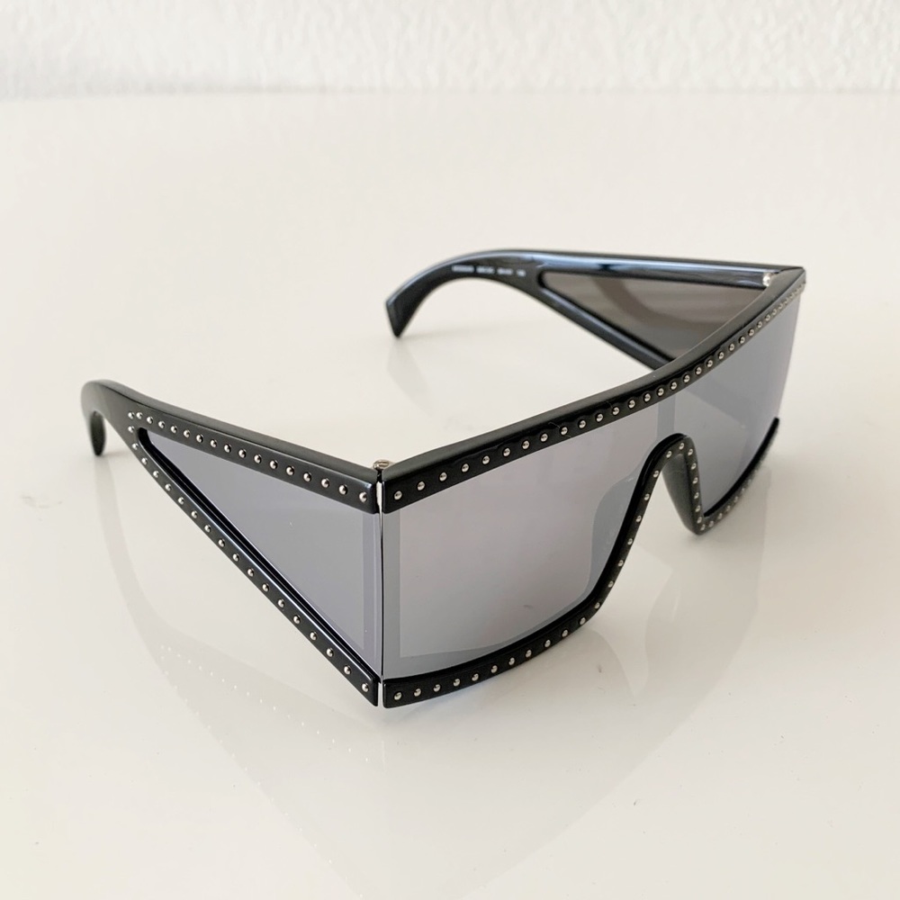 SOLD Moschino Sunglasses, New - Picture 3 of 16
